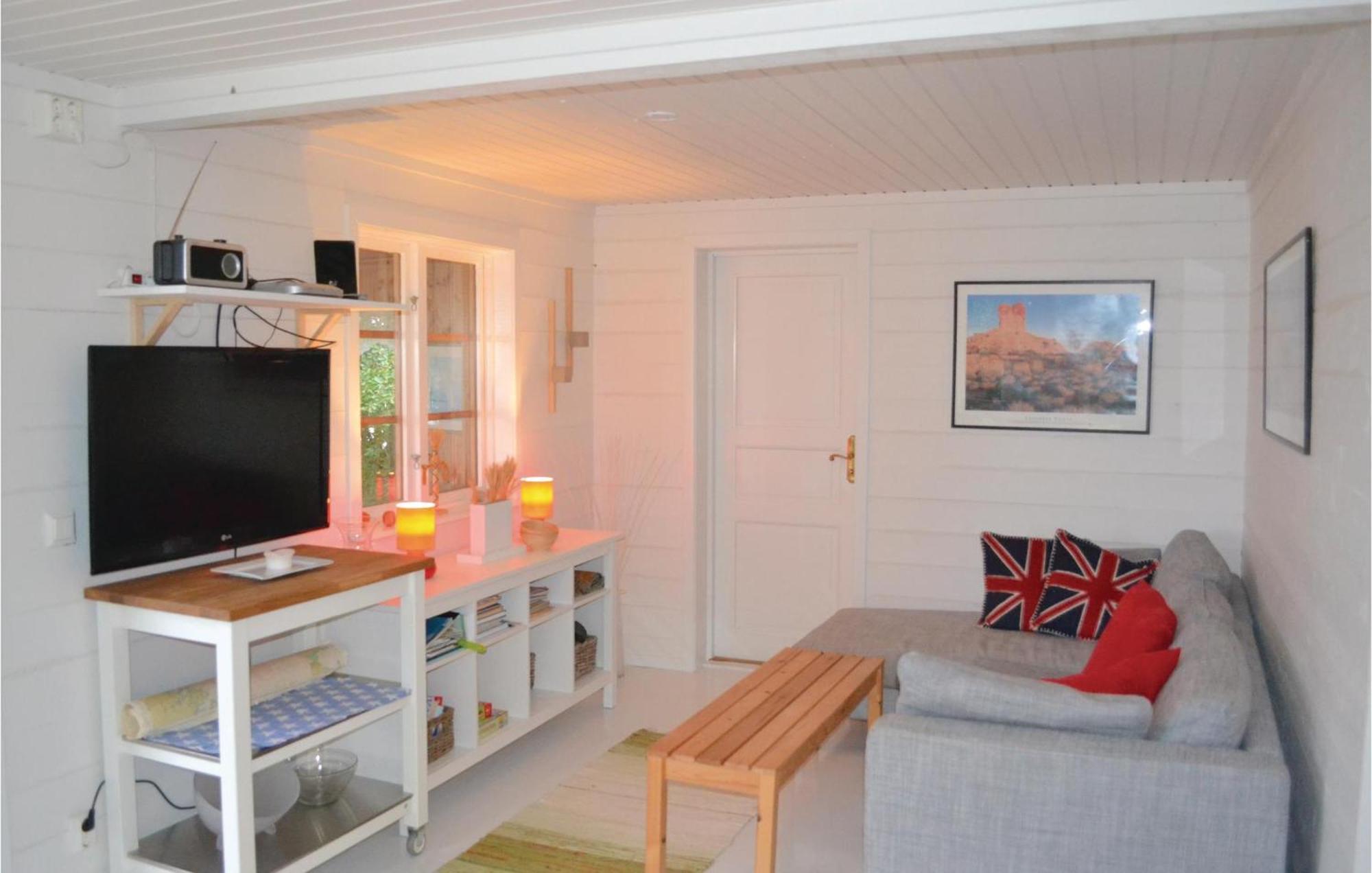 Nice Home In Ronneby With Kitchen Saltärna Exterior photo
